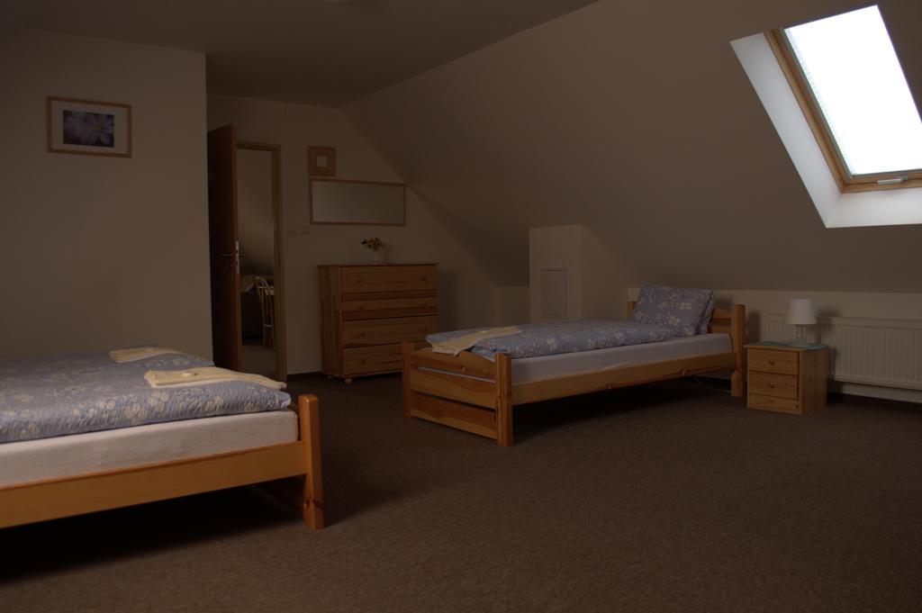Hostinec Vo Visnovom Stará Turá Extérieur photo