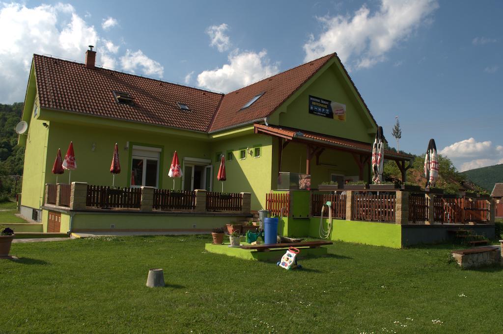 Hostinec Vo Visnovom Stará Turá Extérieur photo
